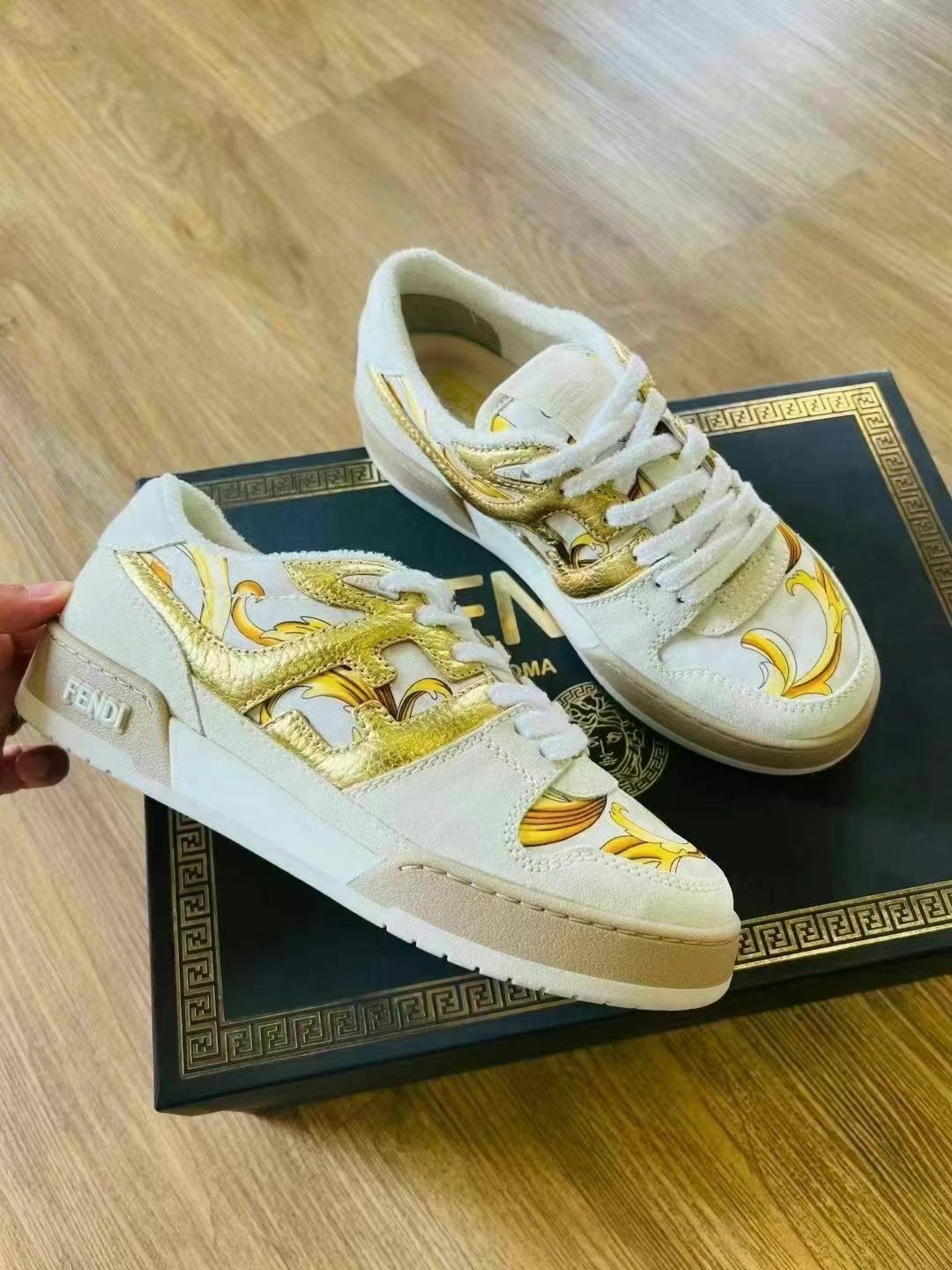 Fendi and Versace two-style Match sneakers, size 3717 Fendi and Versace two-style Match sneakers, size 37634403242247711117