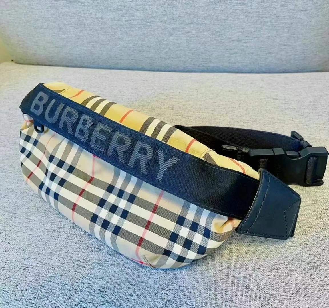 Burberry Waist Bag4 Burberry Waist Bag63440315713153114