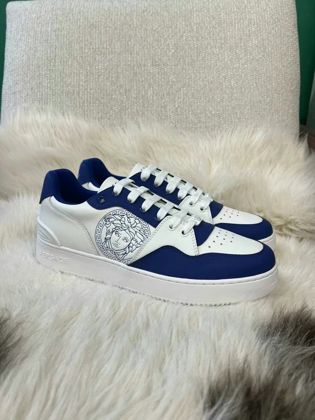 Versace Men's Sneaker Size 4218 Versace Men's Sneaker Size 42634402947969301118