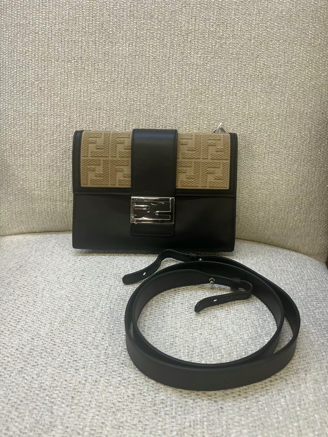 Fendi crossbody bag unisex18 Fendi crossbody bag unisex634402608861451118