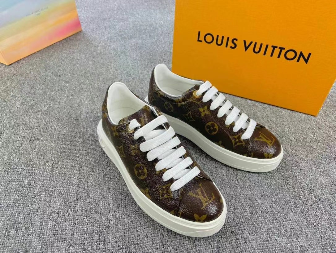 LV TIME OUT Sneakers Size 34.525 LV TIME OUT Sneakers Size 34.5634402313614111125