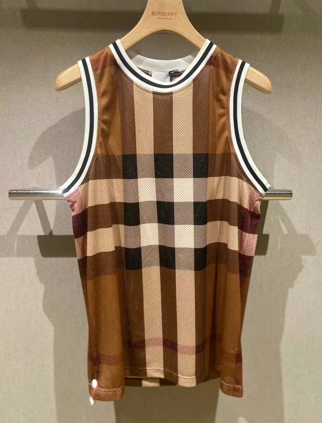 Burberry Classic Plaid Vest63440211233793115