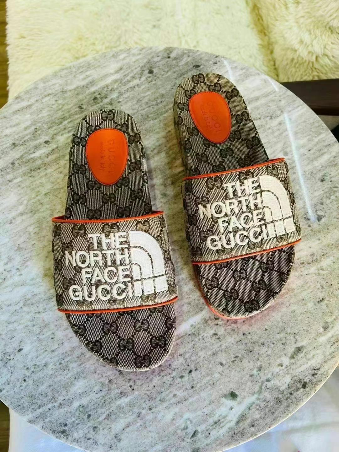 Gucci slippers size 4326 Gucci slippers size 43634401946579211126
