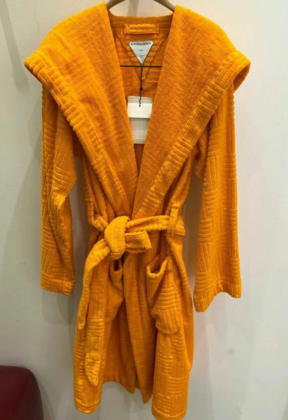 BV Bathrobe Size S634401918996501122