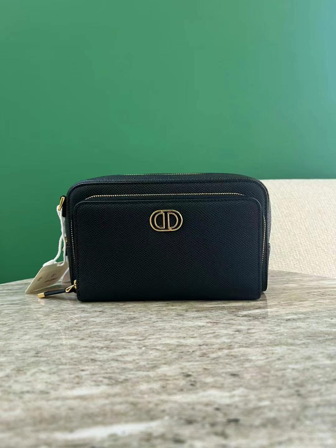 Dior employee benefits, work package3 Dior employee benefits, work package63440191214210113
