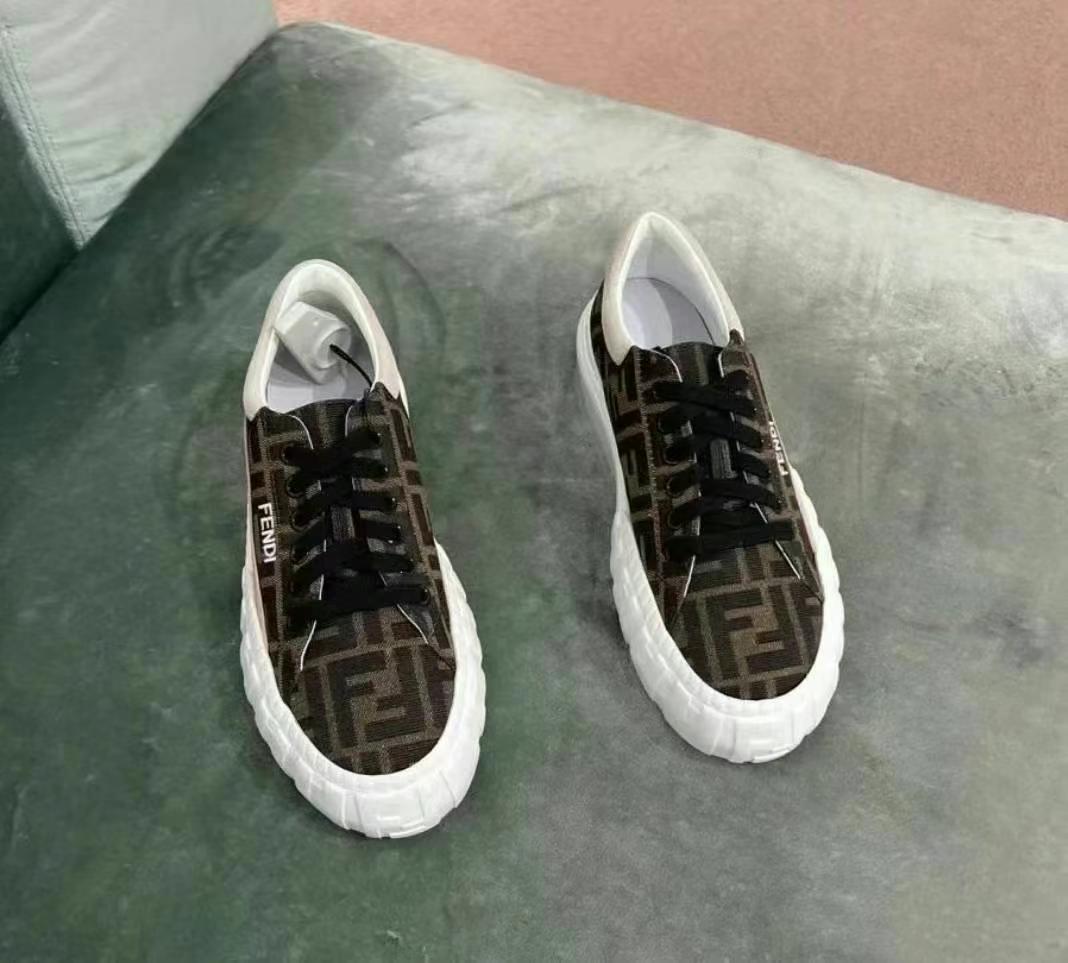 Fendi sneakers size 3622 Fendi sneakers size 36634401884168981122