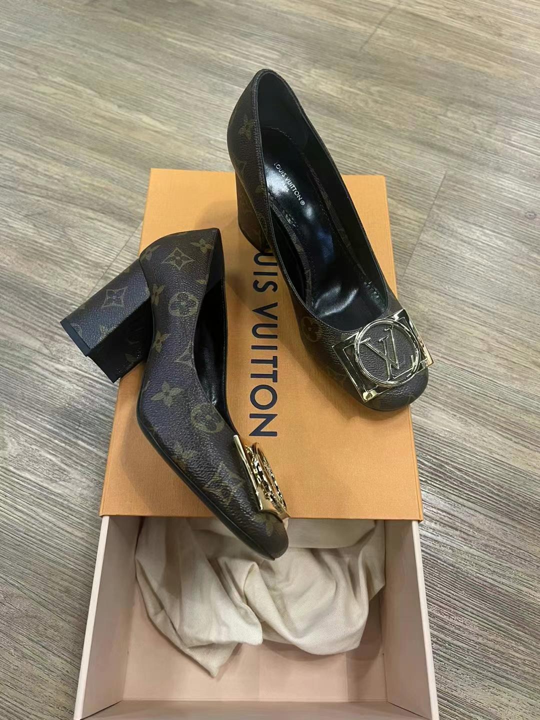 LV reading glasses high heels 7.5cm heel height size 37.53 LV reading glasses high heels 7.5cm heel height size 37.563440181838337113