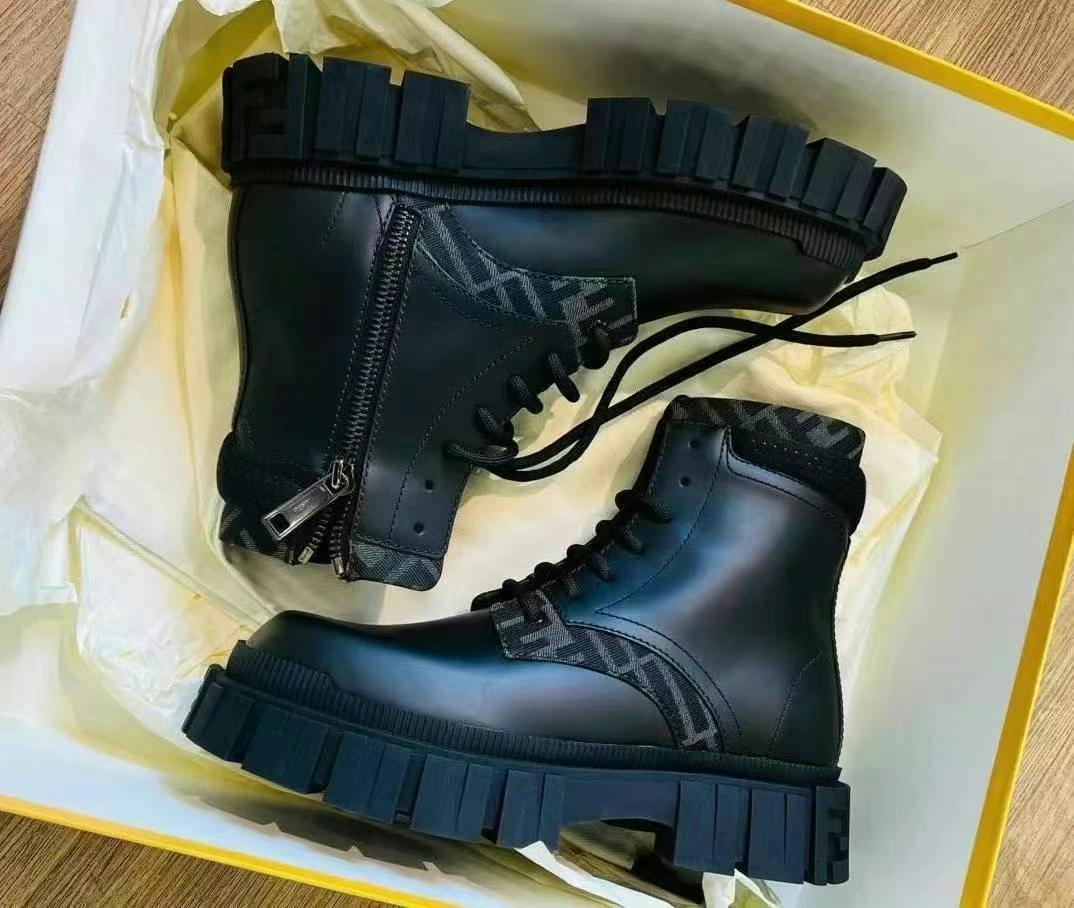Fendi boots, size 40, run large8 Fendi boots, size 40, run large63440162948738118