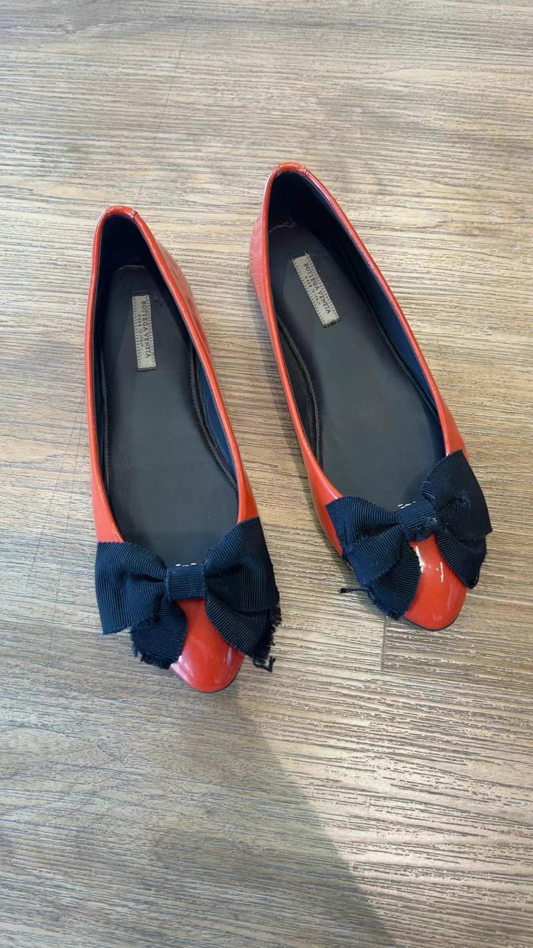 BV size 35, 450 AED11 BV size 35, 450 AED634401002987541111