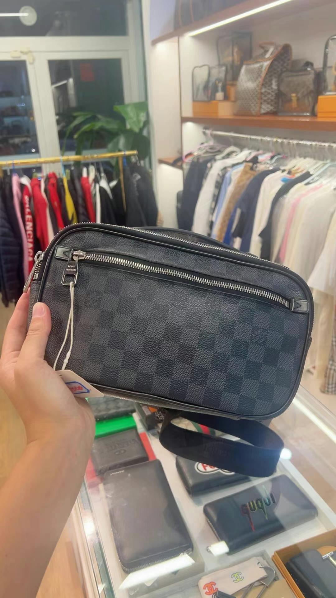 LV chest bag13 LV chest bag634400966496031113
