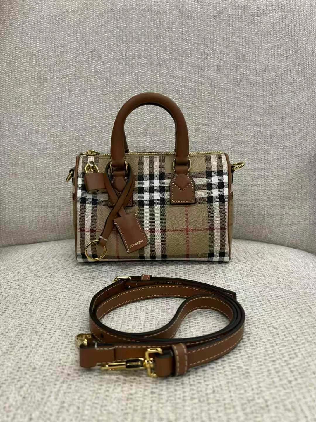 مستعمل، جديد بنسبة 98٪2 مستعمل، جديد بنسبة 98٪63440018709377112